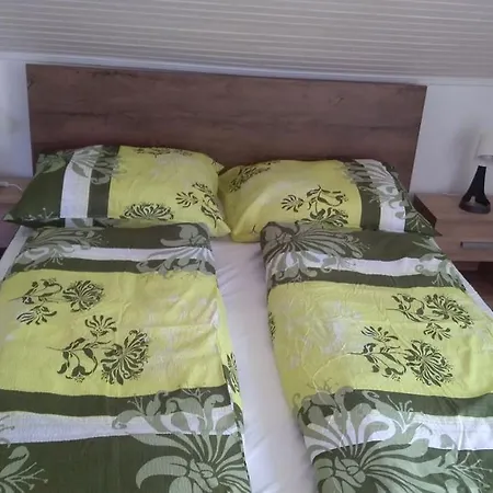 Szegfu Vendeghaz Apartament *